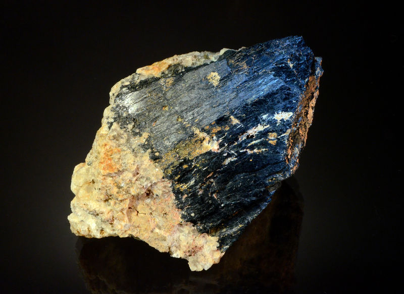 635 Riebeckite - St. Peter's Dome, El Paso County, Colorado.jpg