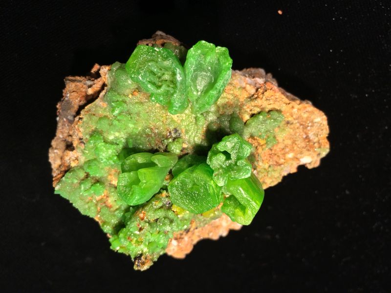663. Pyromorphite, Daoping Mine, Gongcheng Co., Guilin, Guangxi, China (24).JPG