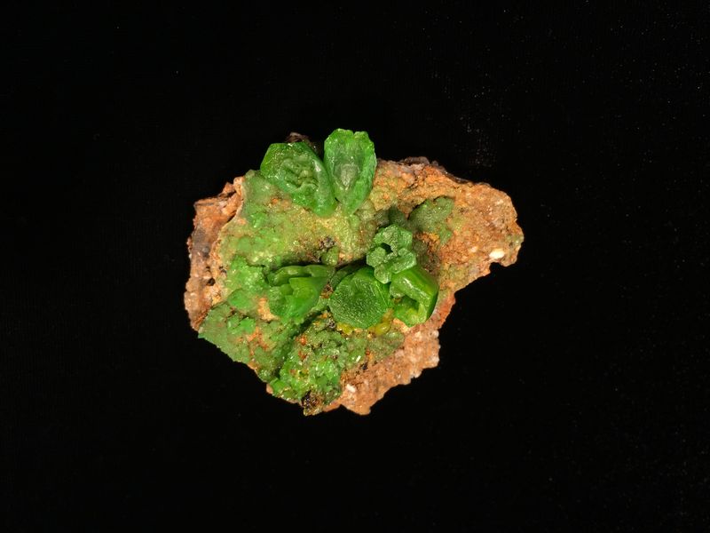 663. Pyromorphite, Daoping Mine, Gongcheng Co., Guilin, Guangxi, China (7).JPG
