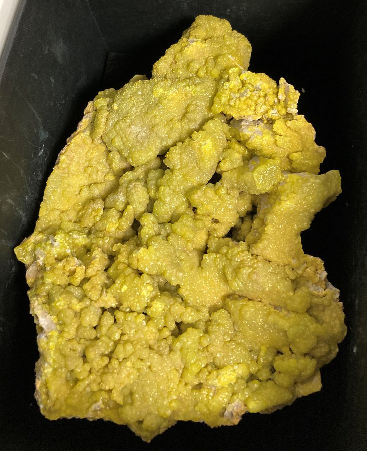 680. Pyromorphite, Asprieres, Occitanie, France (5).JPG