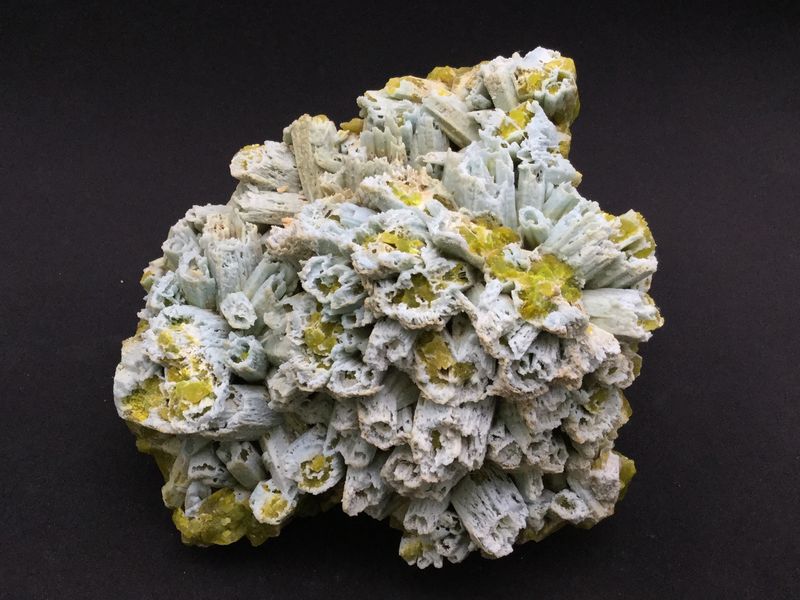 682. Plumbogummite, Pyromorphite, Yangshuo Mine, Yangshuo Co., Guilin Prefecture, Guangxi Zhuang AR, China (20).jpg
