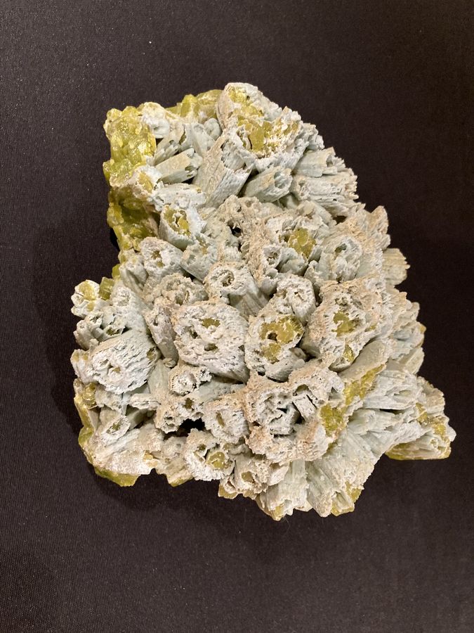 682. Plumbogummite, Pyromorphite, Yangshuo Mine, Yangshuo Co., Guilin Prefecture, Guangxi Zhuang AR, China (4).JPG