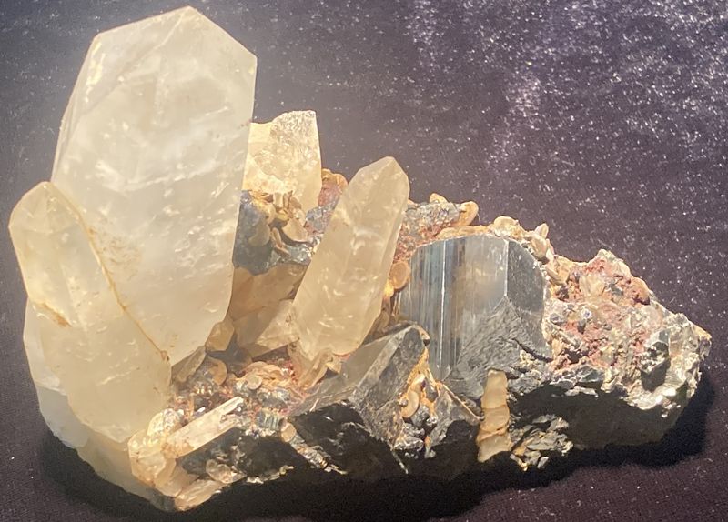 710. Wolframite, Quartz, Kami Mine, Ayopaya Province, Cochabamba, Bolivia (9).JPG