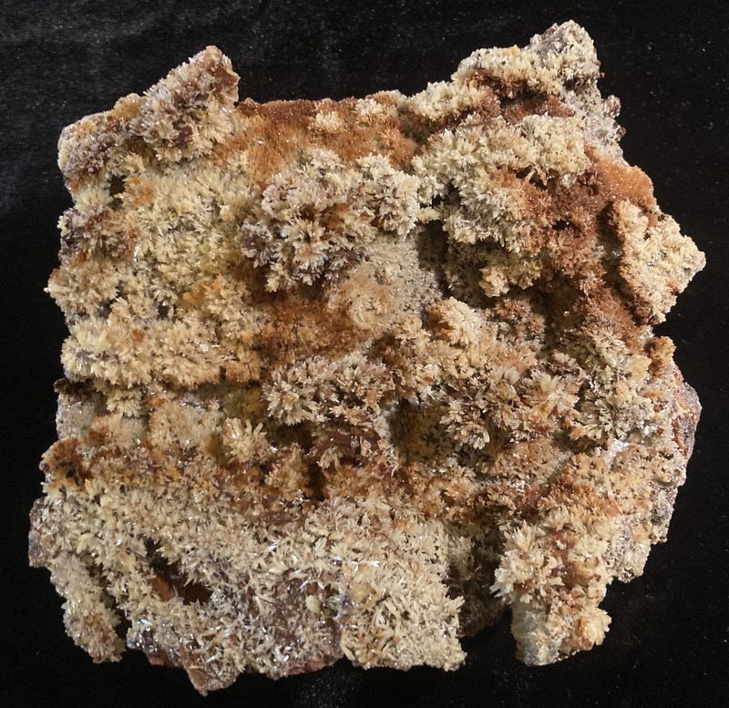 723. Mimetite, Tsumeb Mine, Tsumeb, Oshikoto Region, Namibia (2).JPG