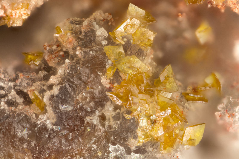 7366 descloizite.jpg