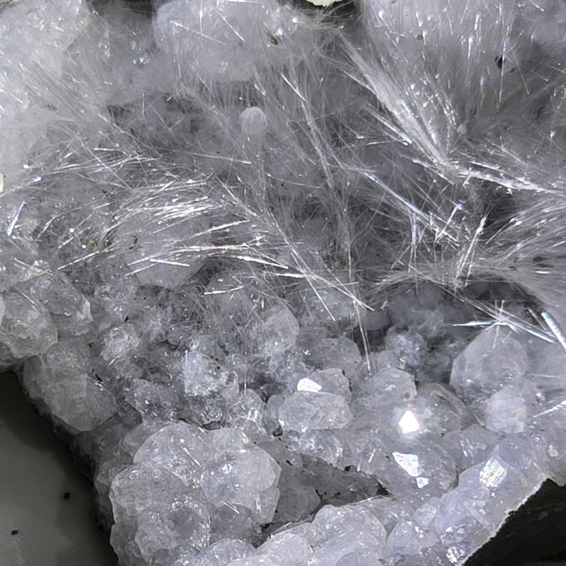 Analcime, Mesolite geode 4.jpg