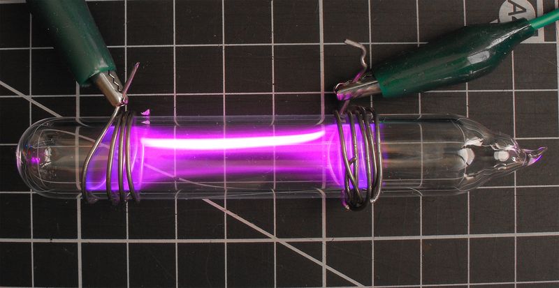 ARGON (99.995%) IN THE LIGHT 1.jpg