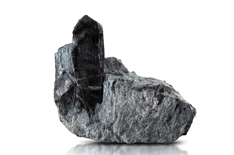 Baddeleyite-MIM_Museum(1838-1).jpg
