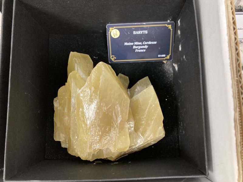 Barite, Maine Mine, France.JPG