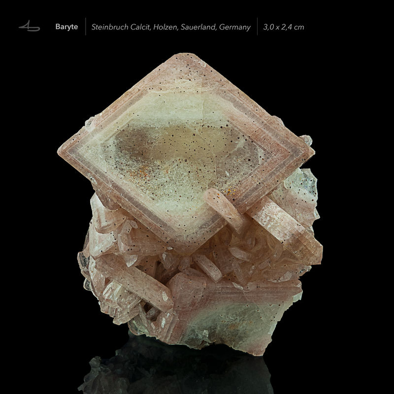 Baryte-Steinbruch-Calcit-Holzen-Sauerland-Germany-square-text.jpg