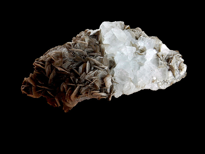 Beryl var. Aquamarine – Muscovite no 225 - FMF.jpg