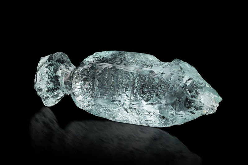 Beryl (variety aquamarine)-MIM_Museum(2256).jpg