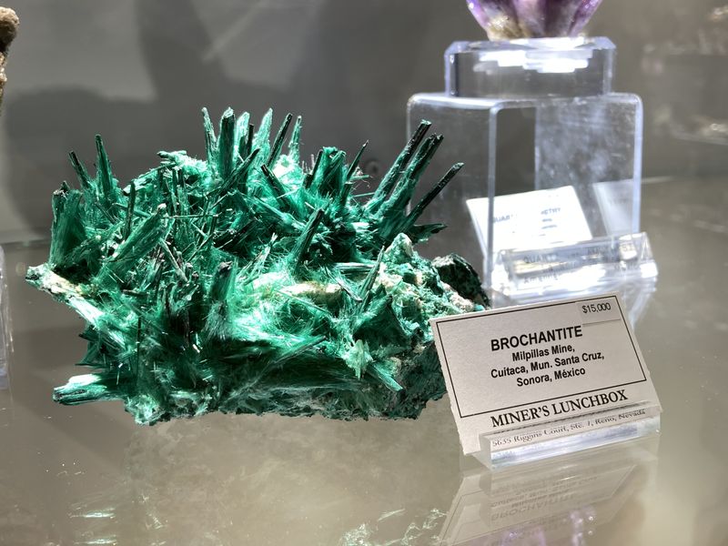 Brochantite, Milpillas, Mexico.JPG