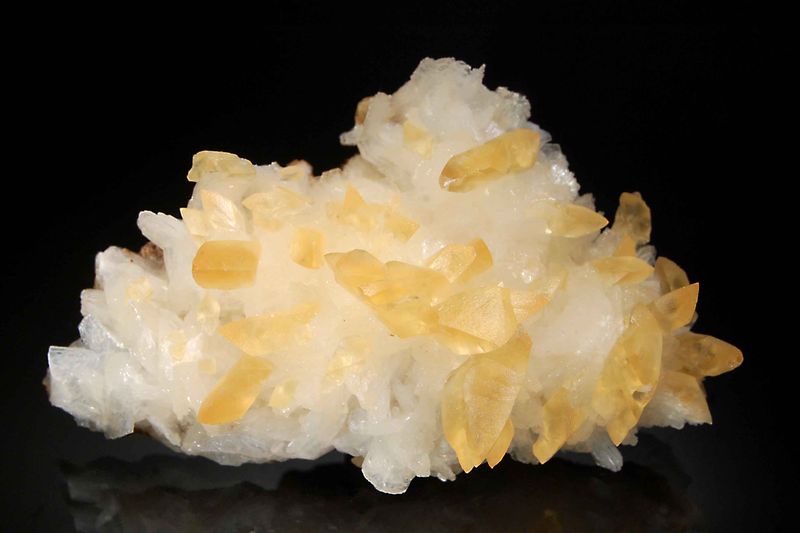 Calcite - Pashan Quarry, Pune, India.jpg