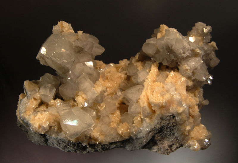 Calcite dolomite - Manaoshan Mine, Chenzhou, Hunan Prov., China.jpg