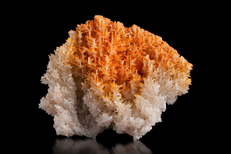 Cerussite-MIM_Museum(1715).jpg
