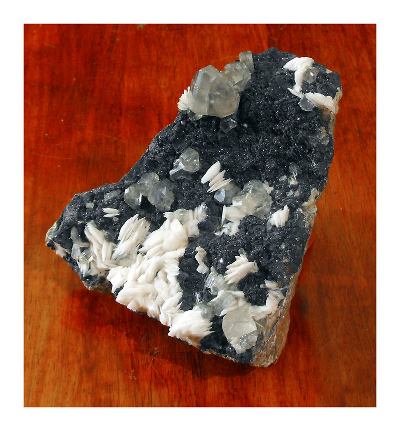 Cerussite with Barite 2.jpg