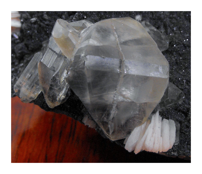 Cerussite with Barite - Close up 1.jpg