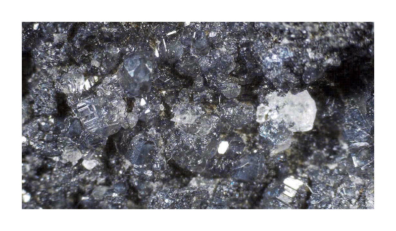 Cerussite with Barite - Under the Microscope 4.jpg