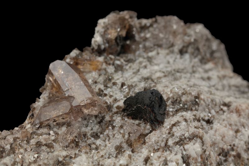 Cervandonite-(Ce)-MIM_Museum(1925).jpg