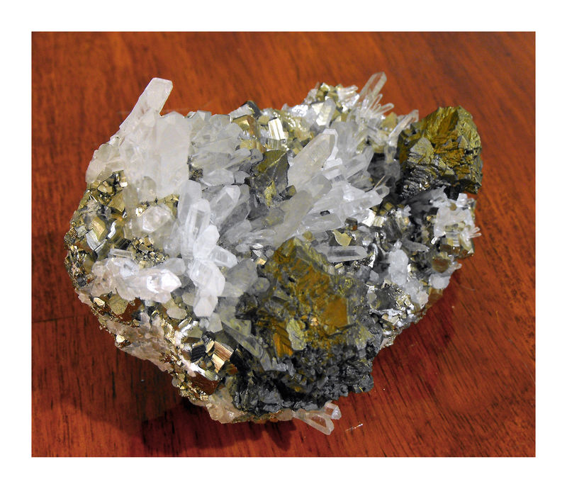 Chalcopyrite with pyrite and quartz 2.jpg