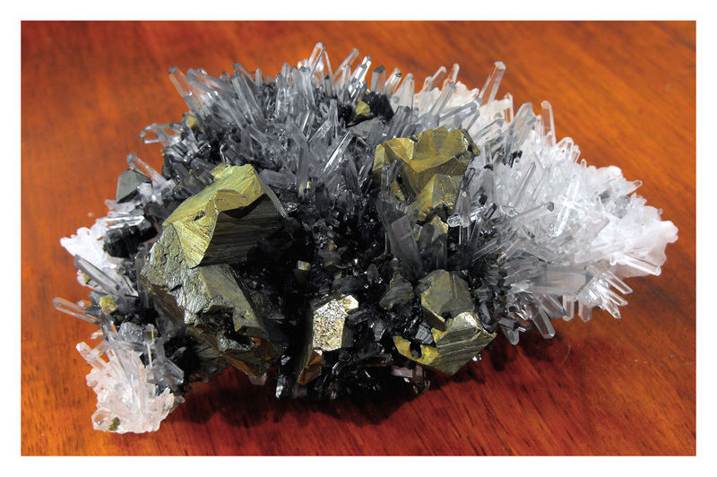 Chalcopyrite with Sphalerite and Quartz - 4.jpg