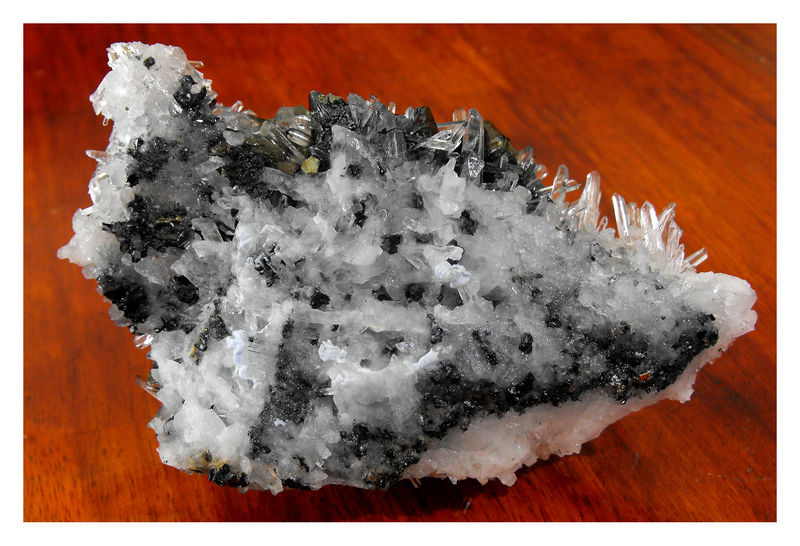 Chalcopyrite with Sphalerite and Quartz - 5 - BOTTOM.jpg
