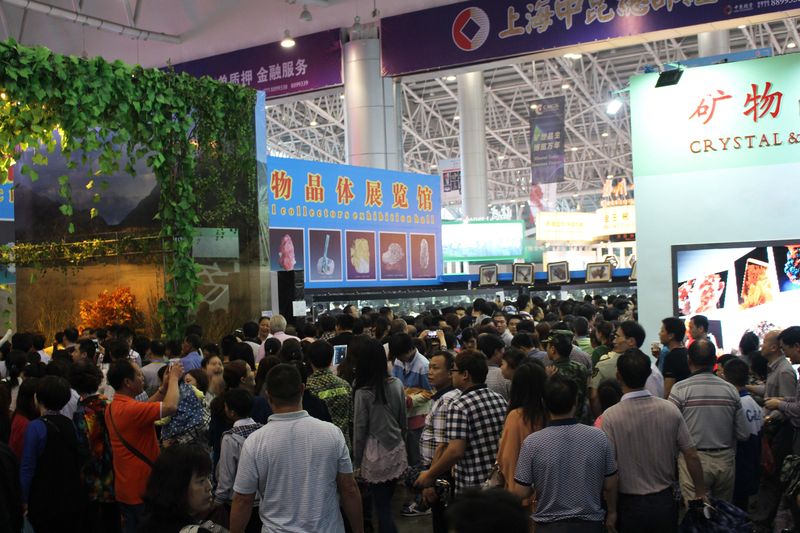 Chenzhou crowds 4.jpg