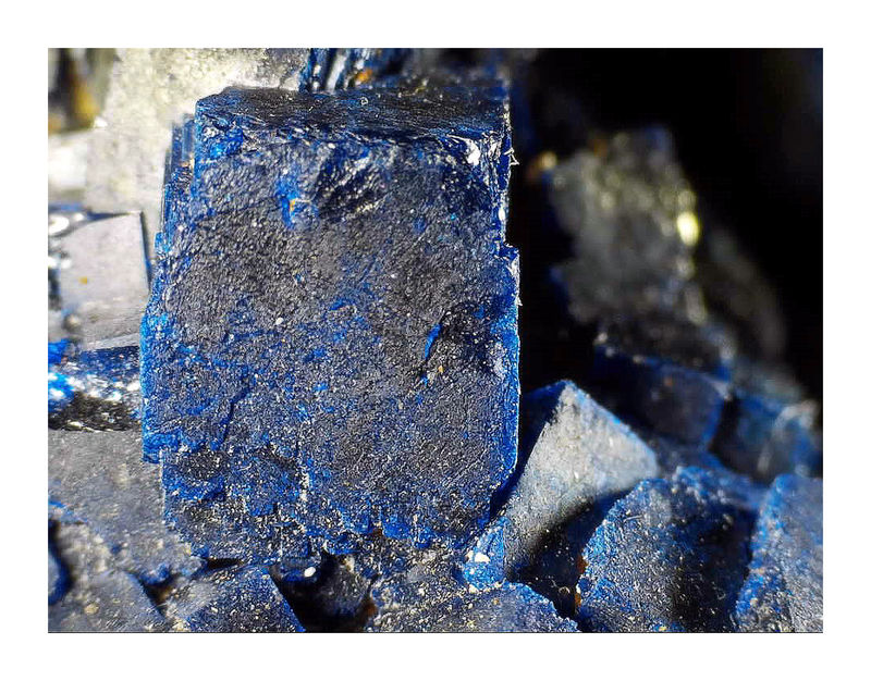 Chinese Azurite - Under the Microscope 4.JPG