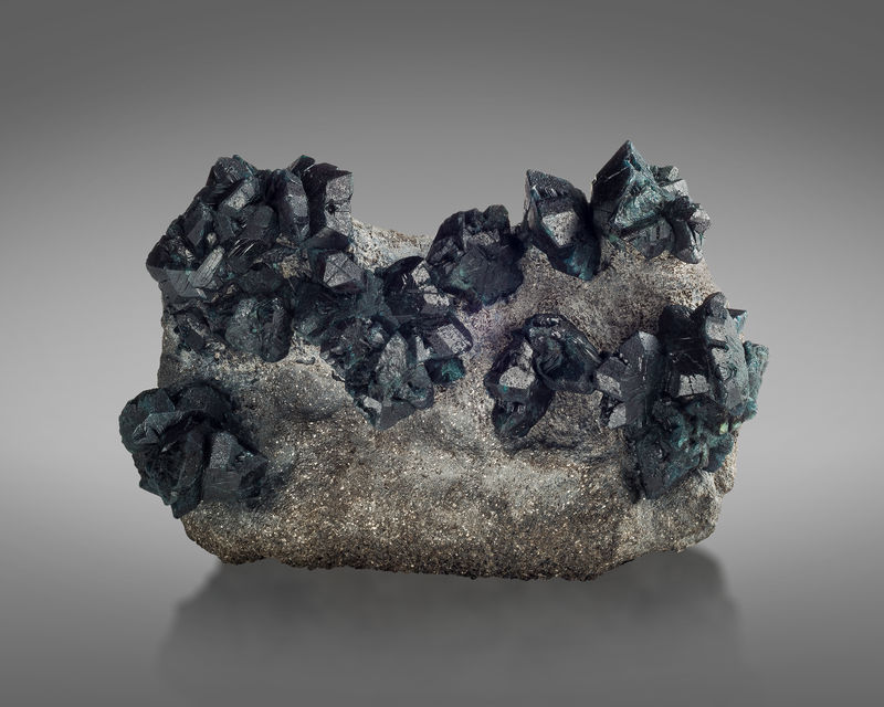 Chrysoberyl(alexandrite variety)-MIM_Museum(1949).jpg
