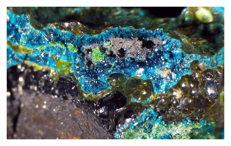 Cornetite - Under the Microscope 3.jpg