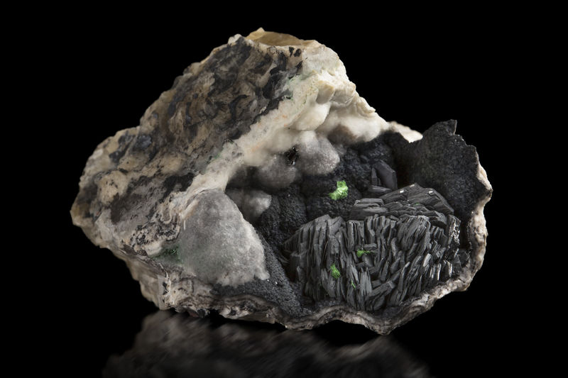 Crednerite-MIM_Museum(2243).jpg