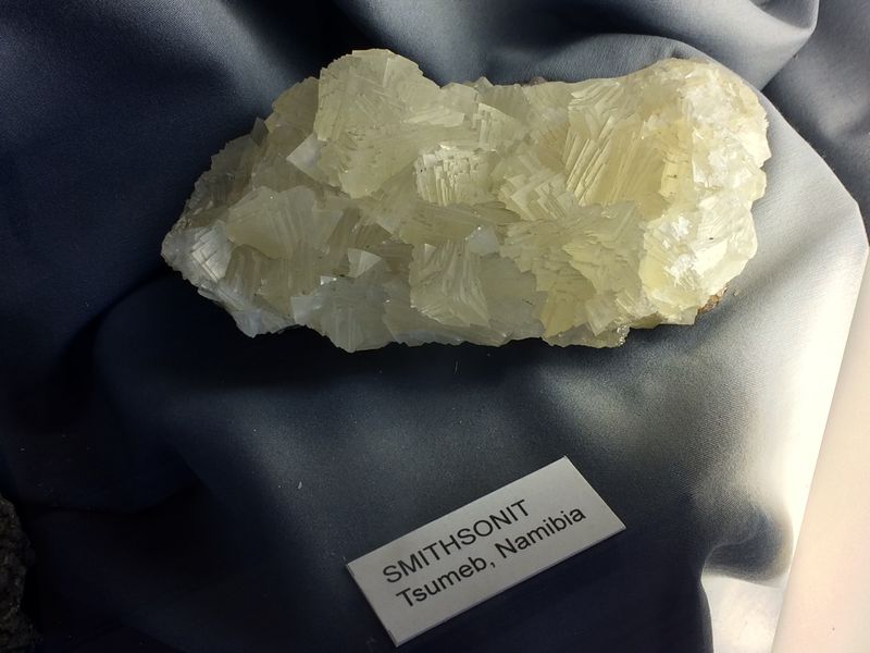 DGM, Smithsonite, Tsumeb, Namibia.JPG