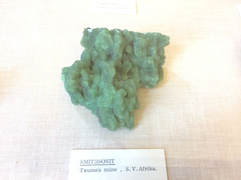 DGM, Smithsonite, Tsumeb, Namibia 1a.JPG