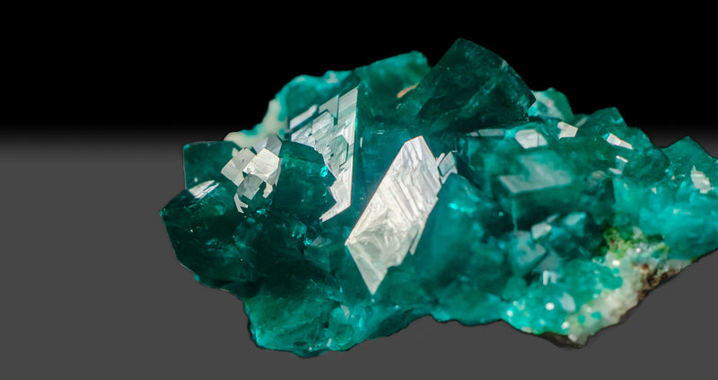 Dioptase Tsumeb-2.jpg