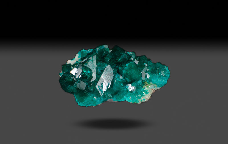 Dioptase Tsumeb-4.jpg