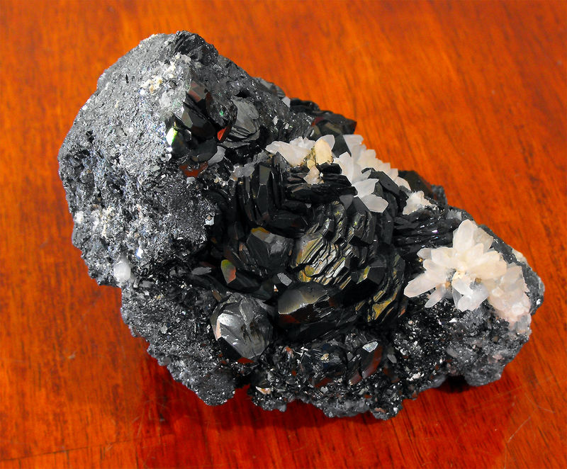 Elba Hematite with Quartz 2.jpg