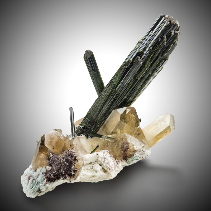 Elbaite (variety verdelite)-MIM_Museum(2268).jpg
