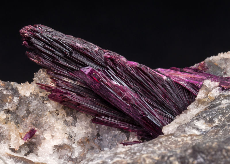 Erythrite - Schneeberg District,_Saxony_Germany.jpg