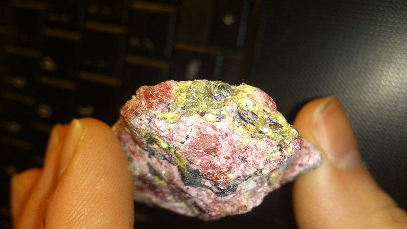 Eudialyte_Kipawa_Quebec-2.jpeg.jpg