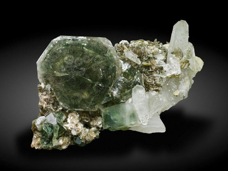 Fluorapatite with Quartz and Muscovite - Minas da Panasqueira_Portugal.jpg