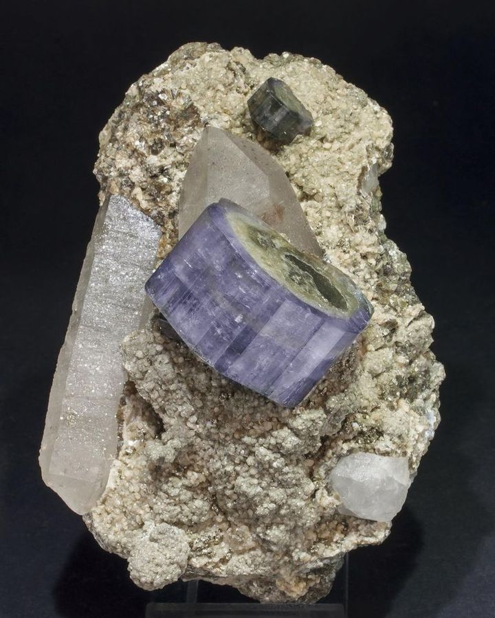 Fluorapatite with Quartz and Siderite - Minas da Panasqueira_Portugal.jpg