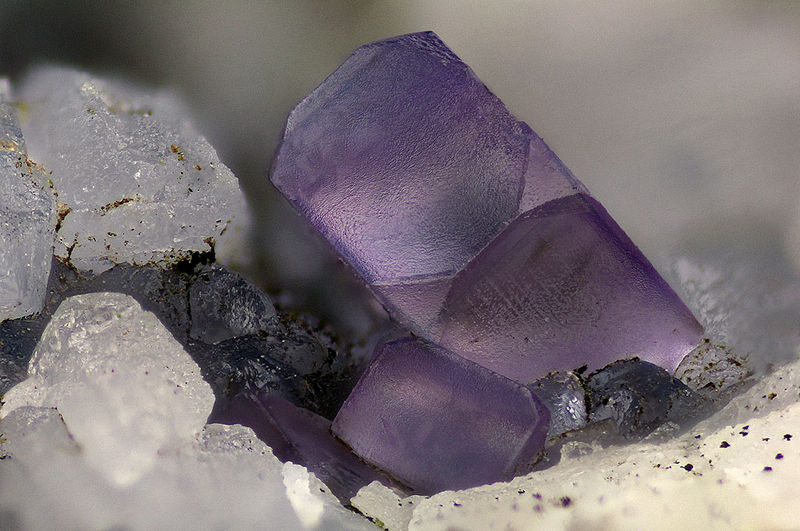 Fluorit Hüttgraben, Tannberg, Rosenau, BB 6 mm 143 stacks fc.jpg