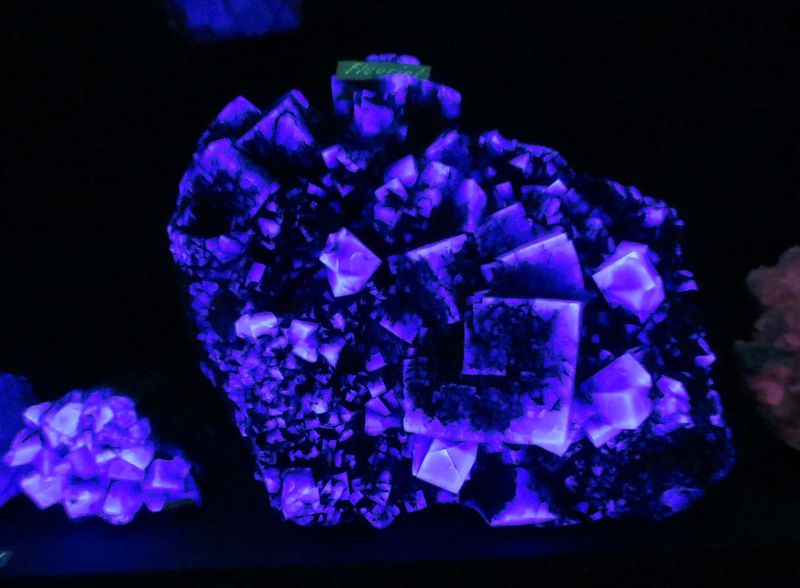 fluorite UV a.jpg