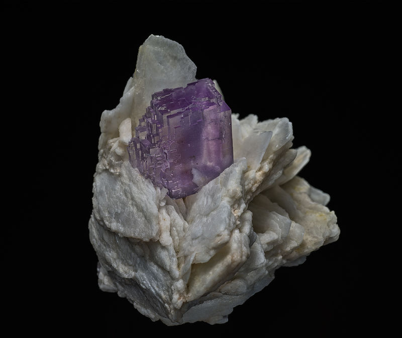 FluoriteOnBarite1.jpg