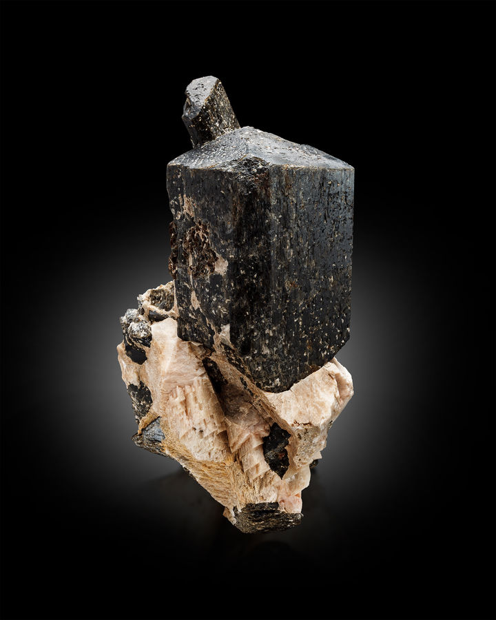Fluoro-richterita-MIM_Museum(2023).jpg