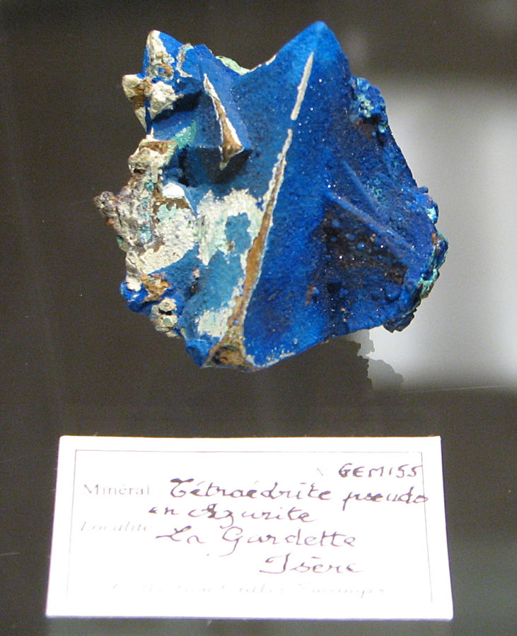 ga_tetra_pseudo_azurite_gardette.jpg