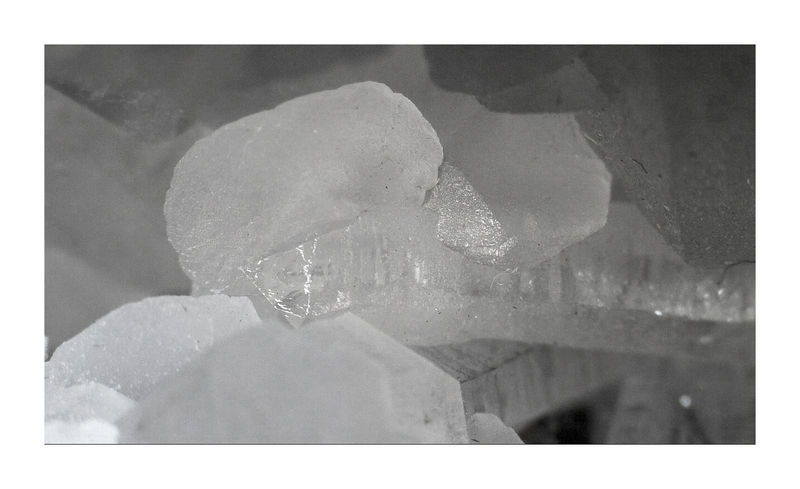 Galena with Quartz and Calcite - Under the Microscope 1.jpg