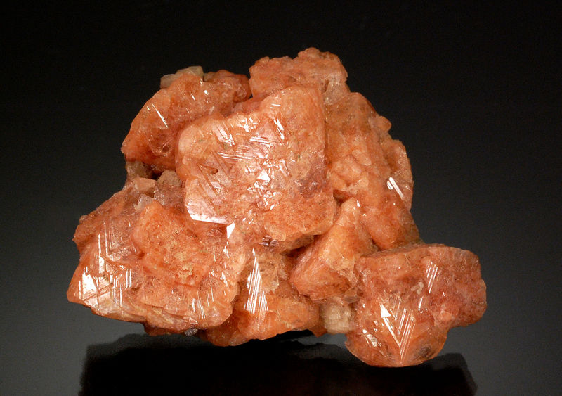 Gmelinite ps. chabazite - Five Islands, Cumberland Co., Nova Scotia.jpg