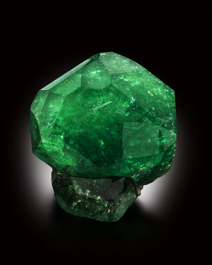Grossular-MIM_Museum(1693).jpg